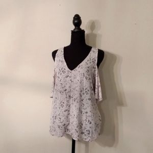 14th & Union Light Grey Cold Shoulder Short Sleeve Blouse Women's Medium